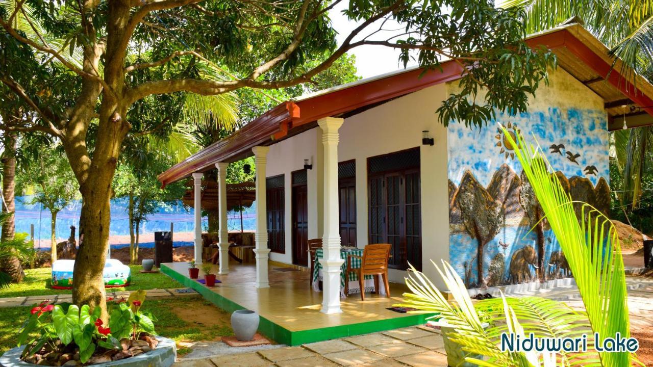 Niduwari Lake Homestay Dambulla Eksteriør billede